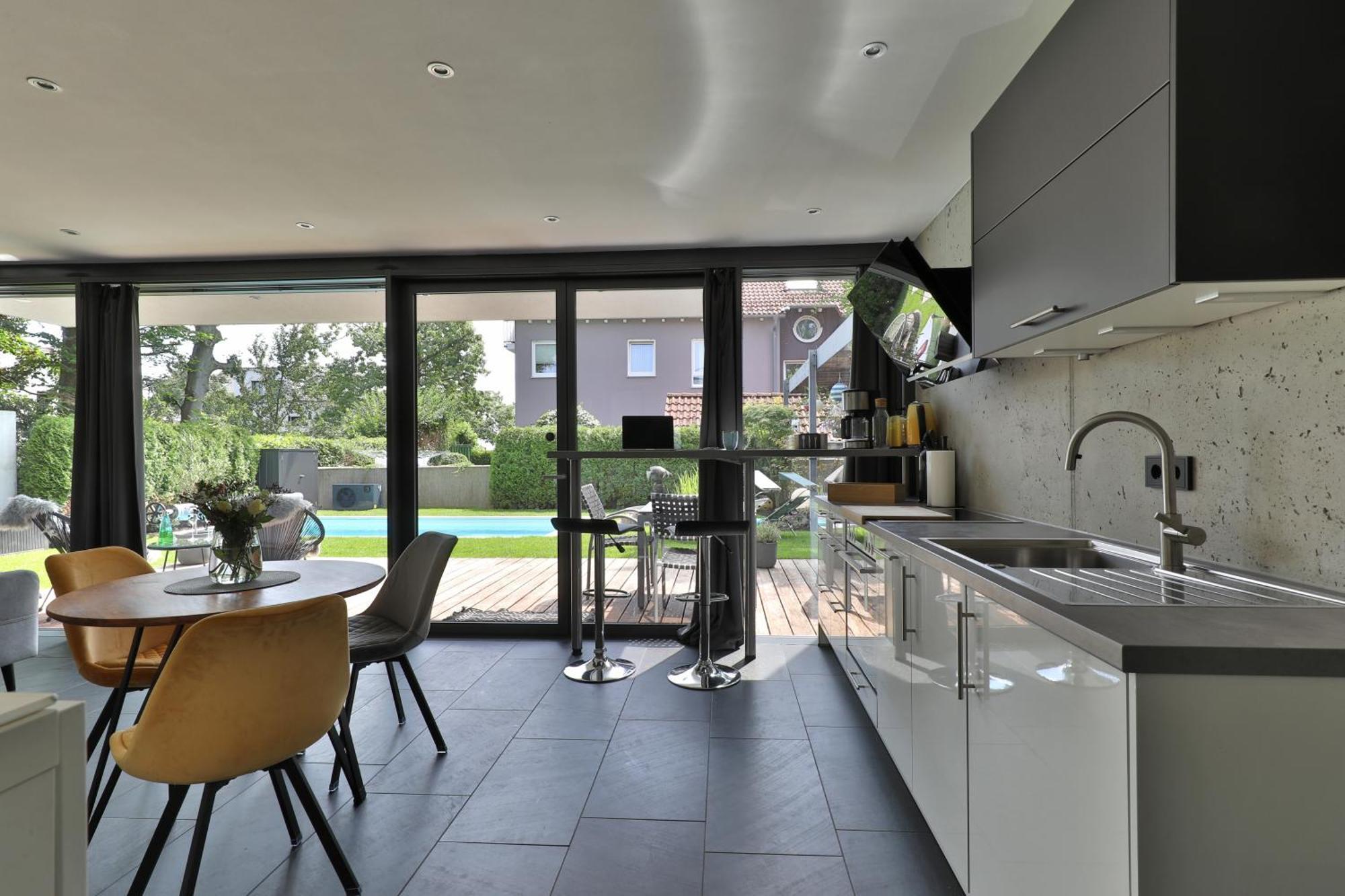 Modernes Studio-Apartment Gersthofen Exteriör bild
