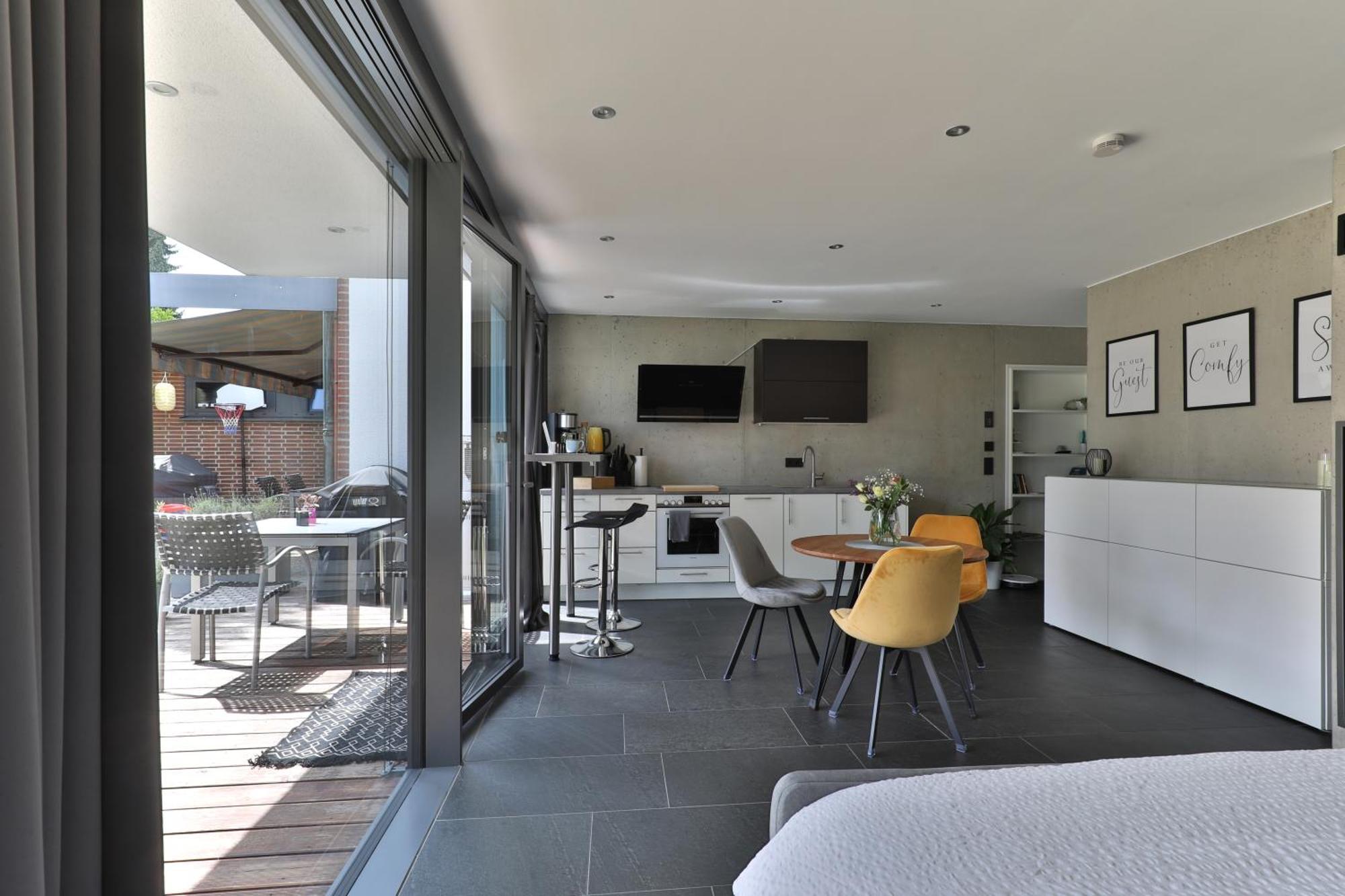 Modernes Studio-Apartment Gersthofen Exteriör bild