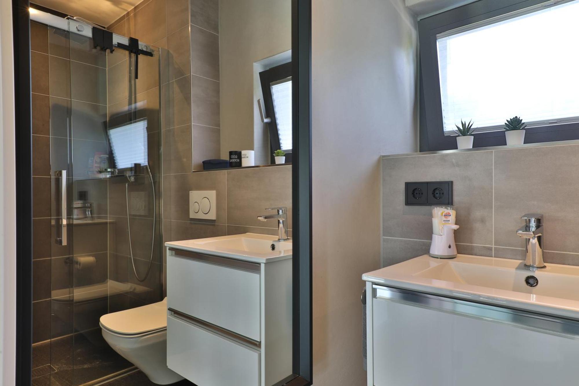 Modernes Studio-Apartment Gersthofen Exteriör bild