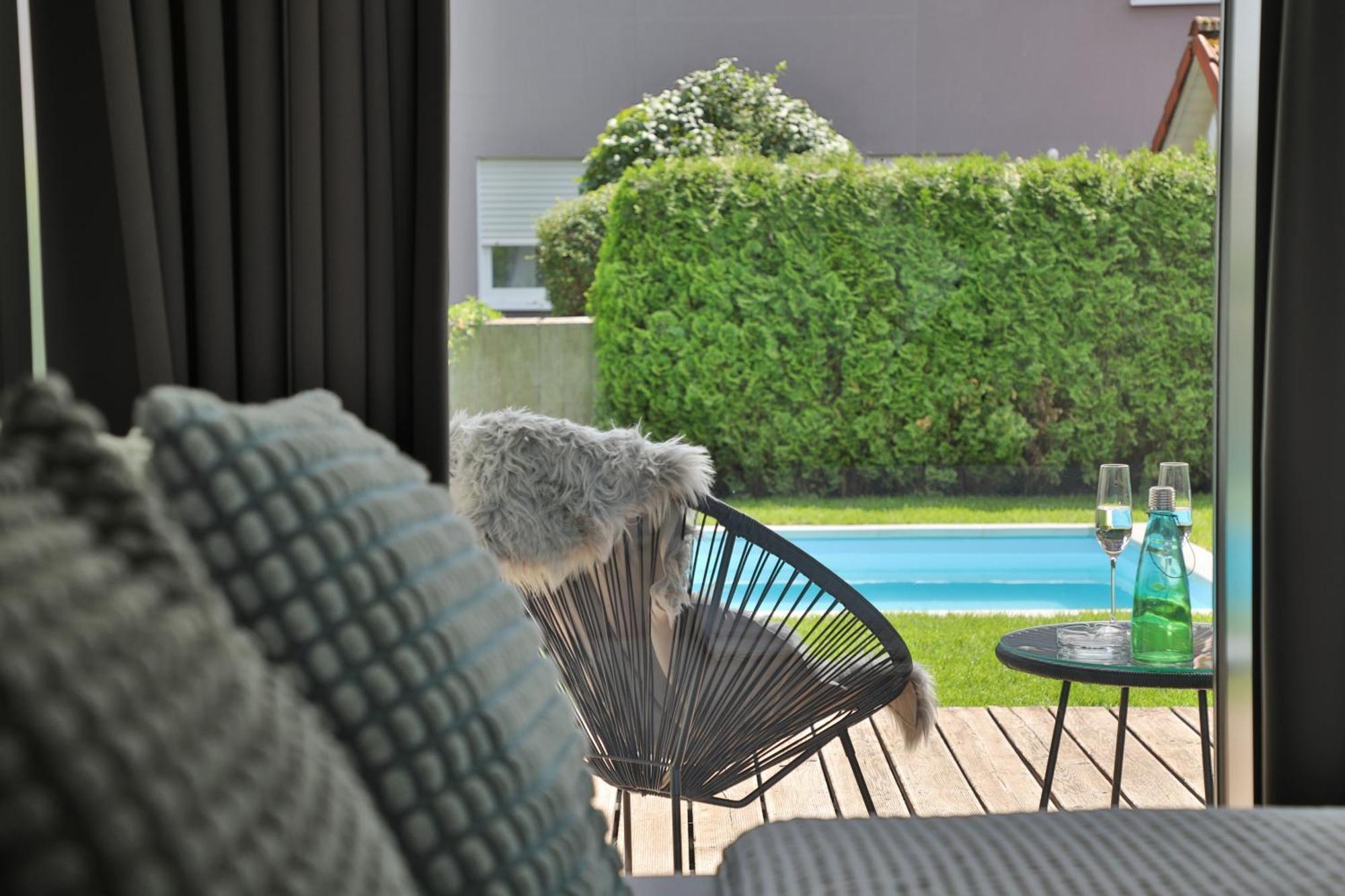 Modernes Studio-Apartment Gersthofen Exteriör bild